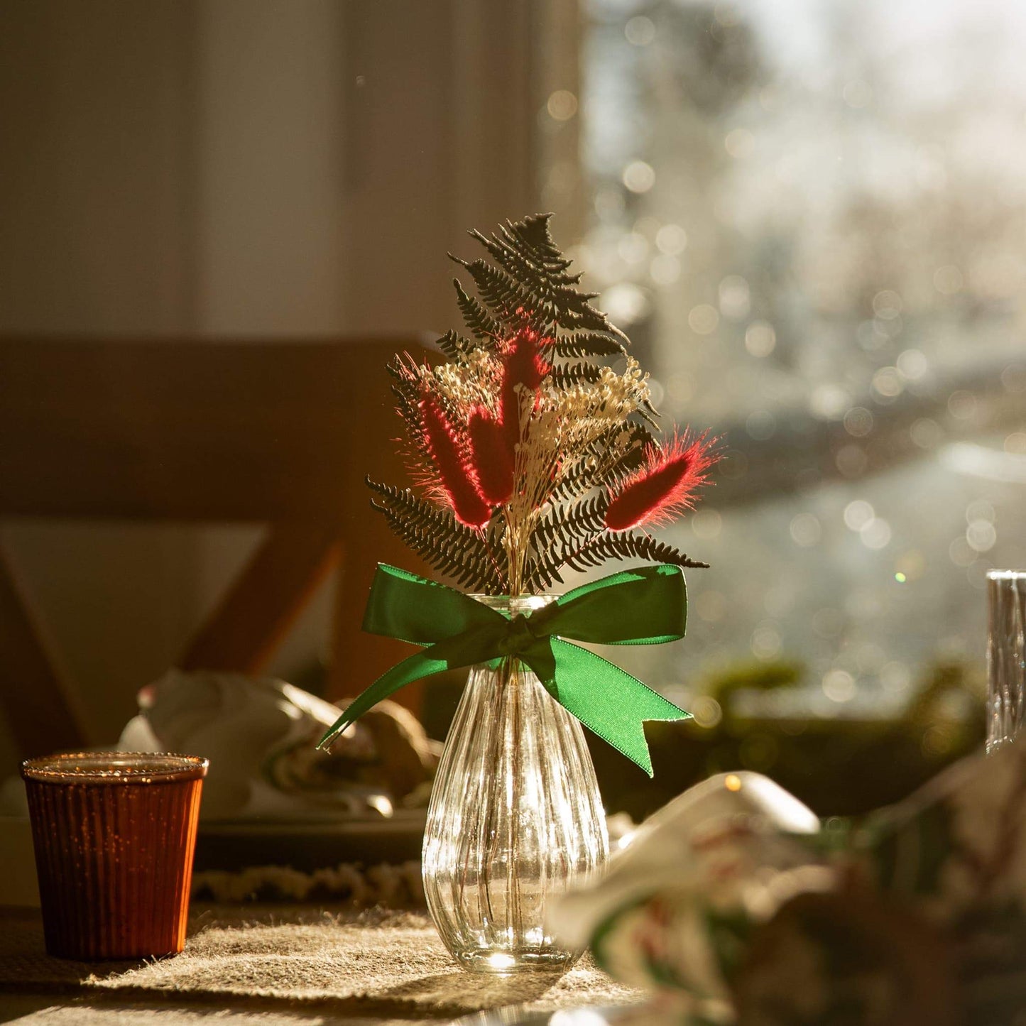 Festive Christmas Bouquet & Bud Vase - Tableday