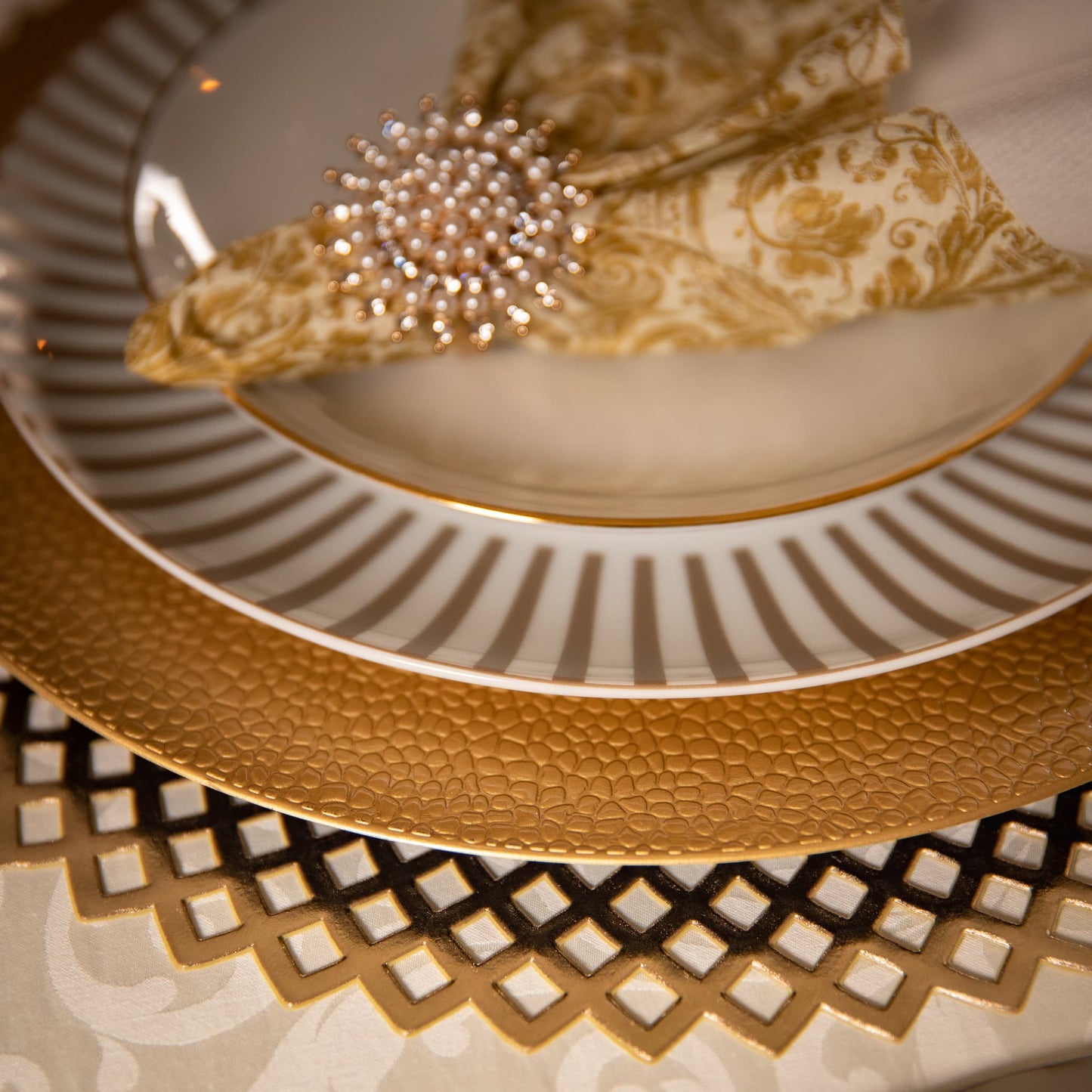Gold Openwork Placemat - Box of 100 - Bulk - Tableday